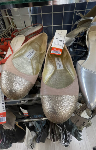 352円で仕入れたJimmy Chooのパンプス